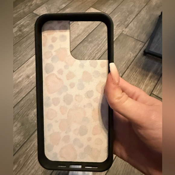 New Wildflower Cases - Fruit Tart, Compatible With Apple IPhone 16 Pro Max - Picture 3 of 3